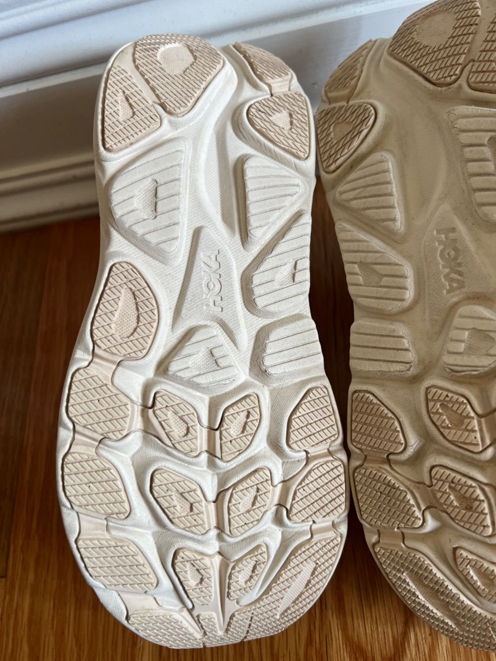HOKA Clifton 10 Vanilla Birch Womens Size 7 - Picture 7 of 8